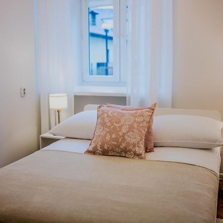 Native Apartments Skawinska 5 كراكوفيا المظهر الخارجي الصورة